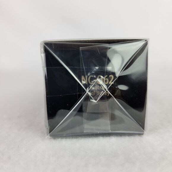 Bobbi Brown Intensive Serum Liquid Foundation SPF 40 NC-062 Neutral Cool Honey - Picture 6 of 6